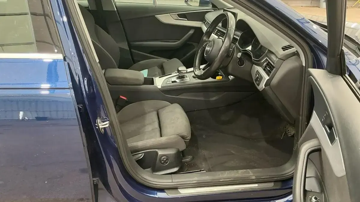 Gebraucht Audi A4 Sport 252 PS (185 kW) 2017 Blau Kombi