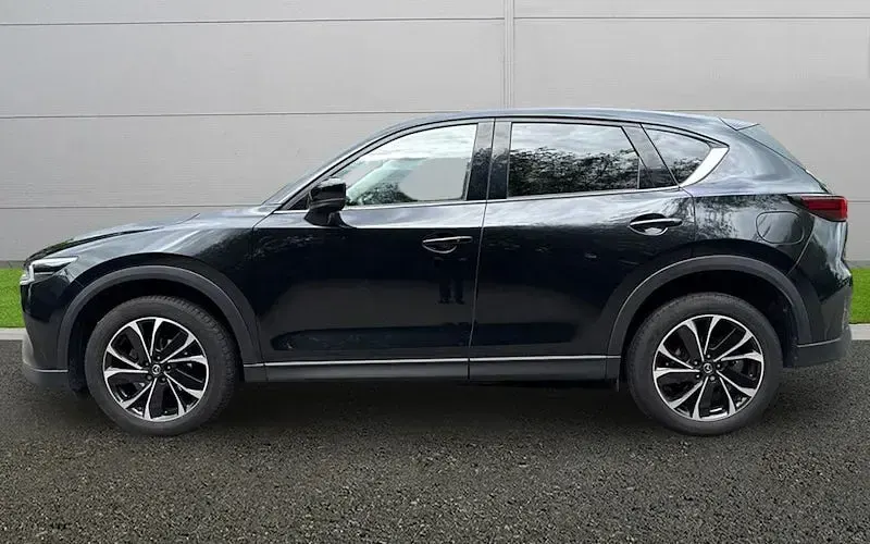 Używany Mazda CX-5 Inclusive 165 KM (121 kW) 2022 Czarny SUV