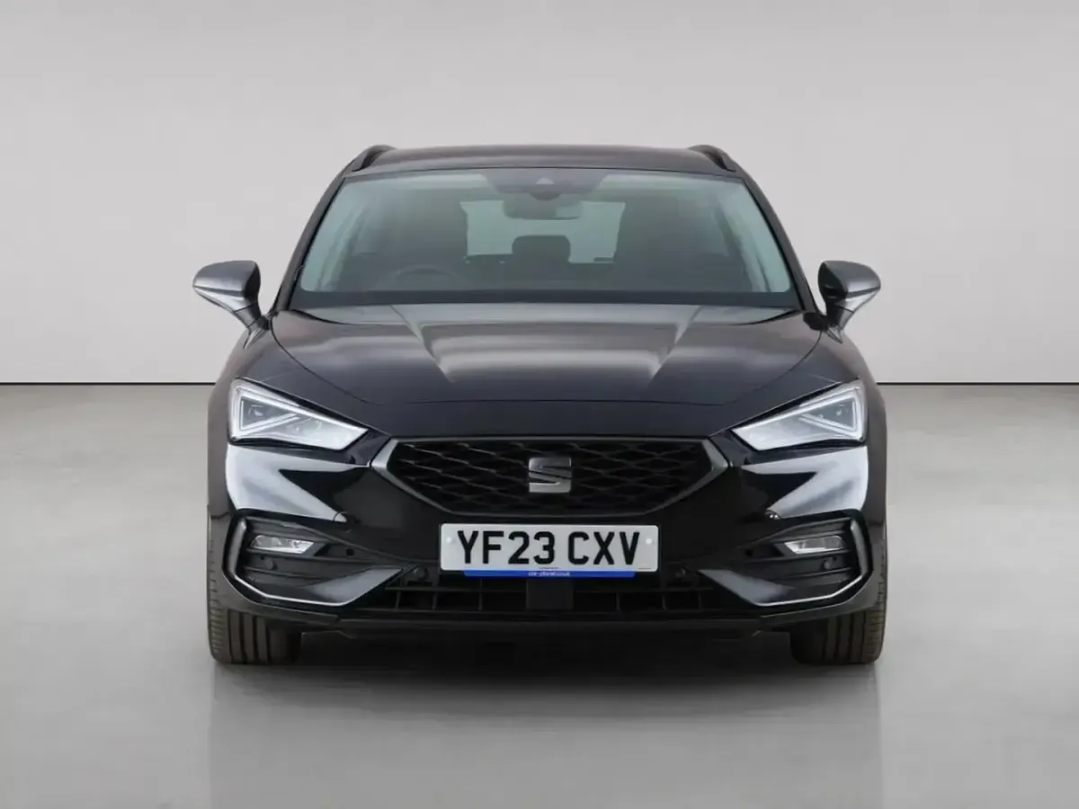 Used Seat Leon FR 131 HP (96 kW) 2023 Black Estate