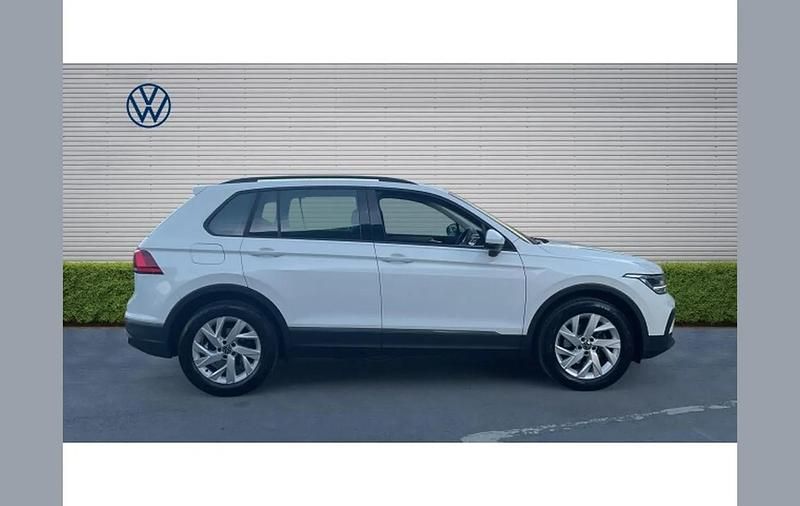 Used VW Tiguan Life 150 HP (110 kW) 2023 White SUV