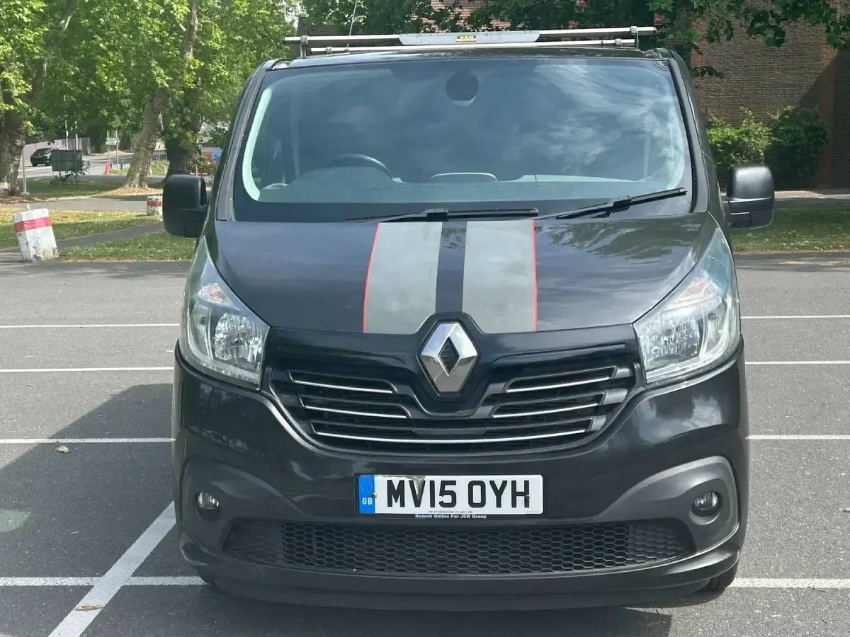 Used Renault Trafic 2015 Black MPV