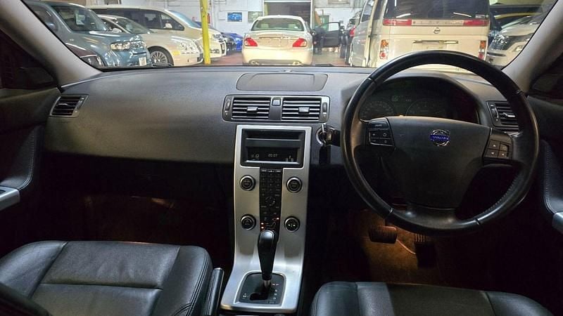 Used Volvo V50 SE 2012 White Estate