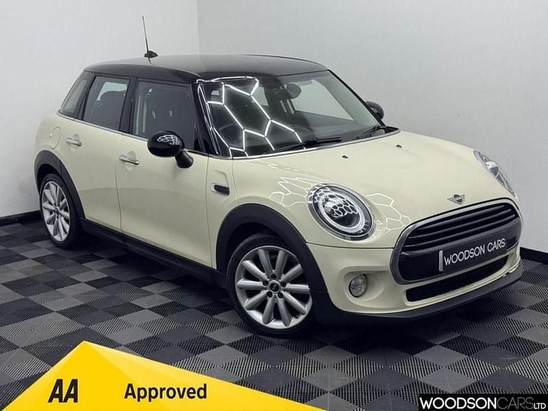White Used 2019 Mini Cooper Classic Hatchback | £9,650 (Super price) - Image 1/3