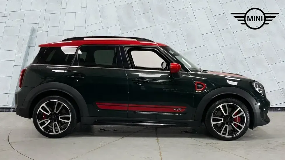 Used Mini John Cooper Works Countryman 302 HP (222 kW) 2021 Green SUV