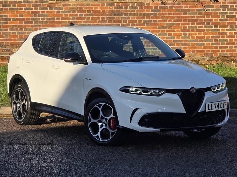 White Used 2024 Alfa Romeo Tonale Veloce SUV | £30,999 - Image 1/4