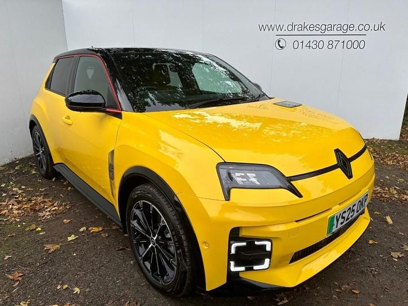 Yellow/black Used 2025 Renault R5 Iconic Hatchback | £24,990 (Fair price) - Image 1/4