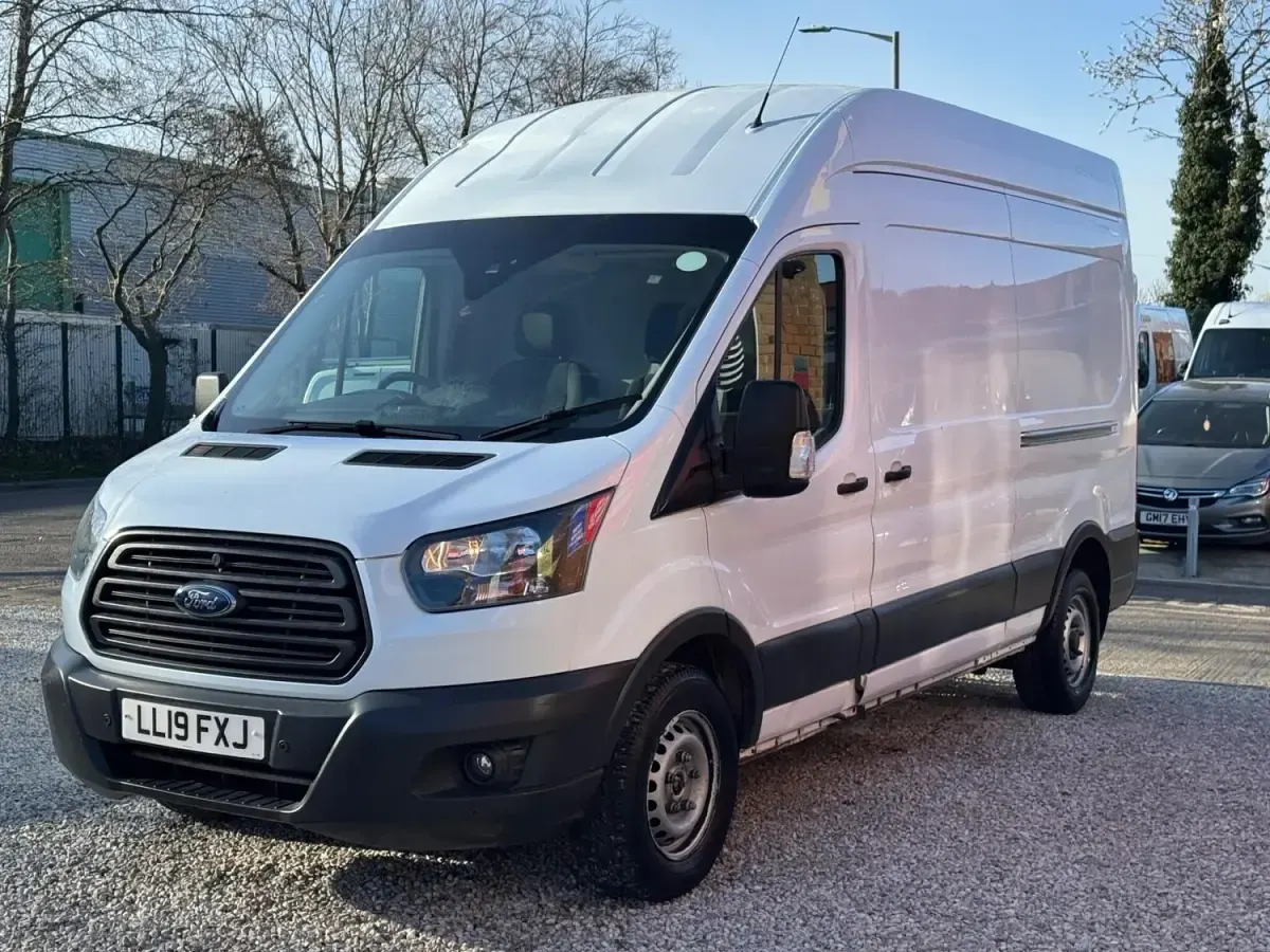 Używany Ford Transit 130 KM (95 kW) 2019 Biały Van