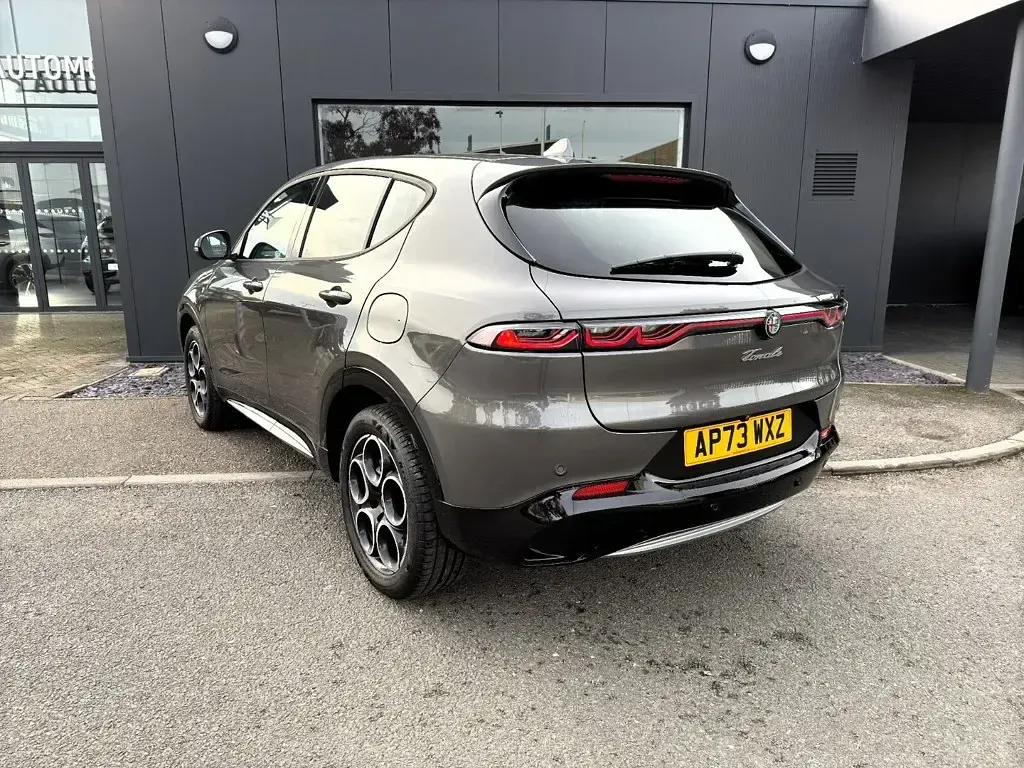 Used Alfa Romeo Tonale Ti 280 HP (205 kW) 2024 Grey SUV