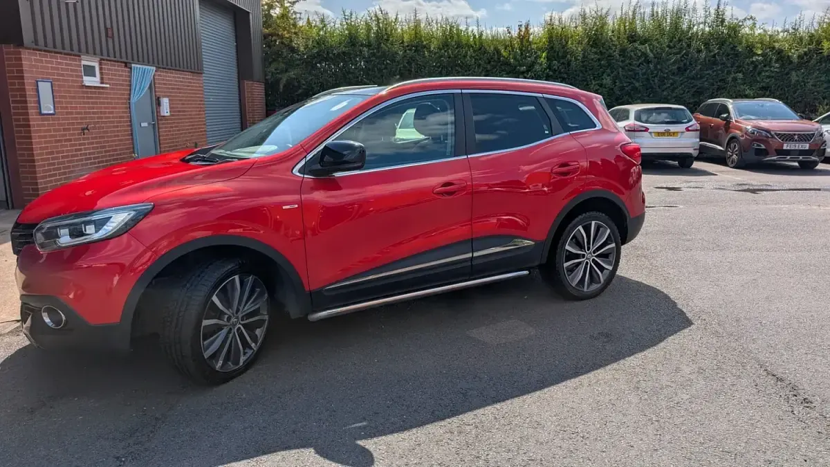 Used Renault Kadjar Signature 110 HP (80 kW) 2016 Red SUV
