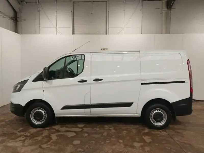 Used Ford Transit Custom 105 HP (77 kW) 2021 White Van