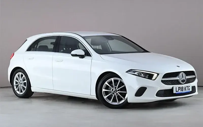 Begagnad Mercedes A180 116 HK (85 kW) 2020 Halvkombi