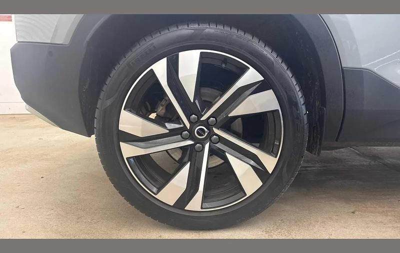 Used Volvo XC40 Ultra 161 HP (118 kW) 2025 Grey SUV