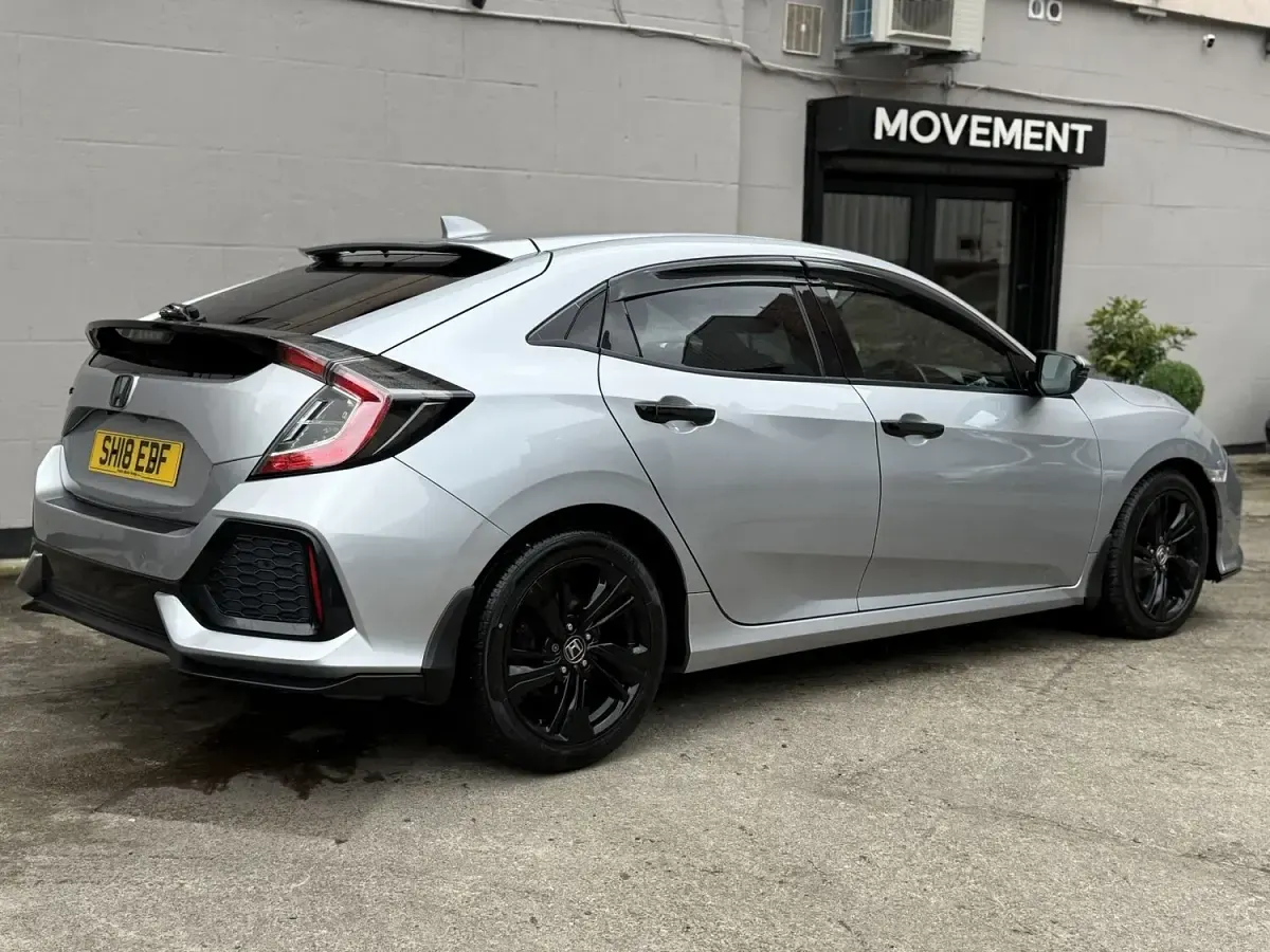 Used Honda Civic SR 120 HP (88 kW) 2018 Silver Hatchback