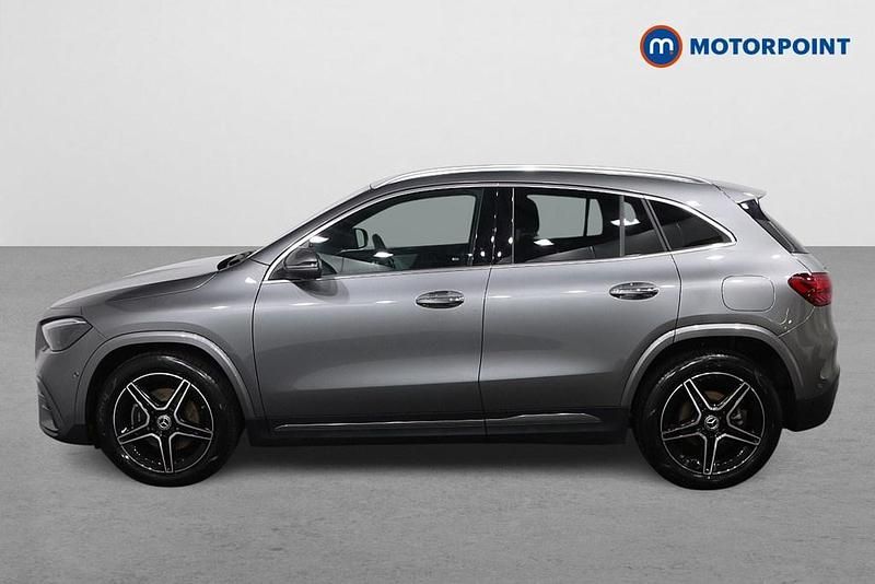 Used Mercedes GLA200 Executive 163 HP (119 kW) 2025 Grey SUV