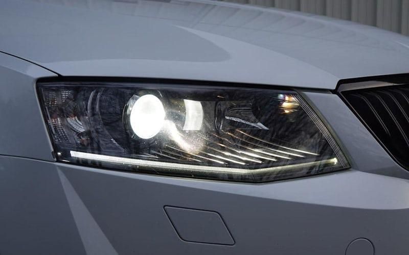 Used Skoda Octavia vRS 230 HP (169 kW) 2016 Hatchback