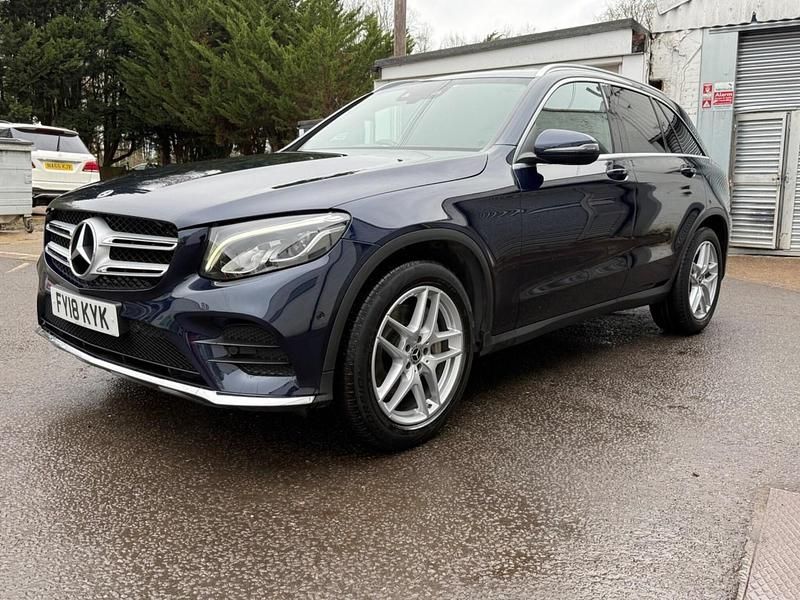 Begagnad Mercedes GLC250 AMG line 2018 Blå Kombi