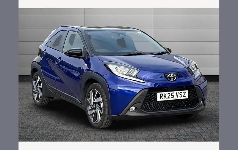 Blue Used 2025 Toyota Aygo X SUV | £14,501 - Image 1/3
