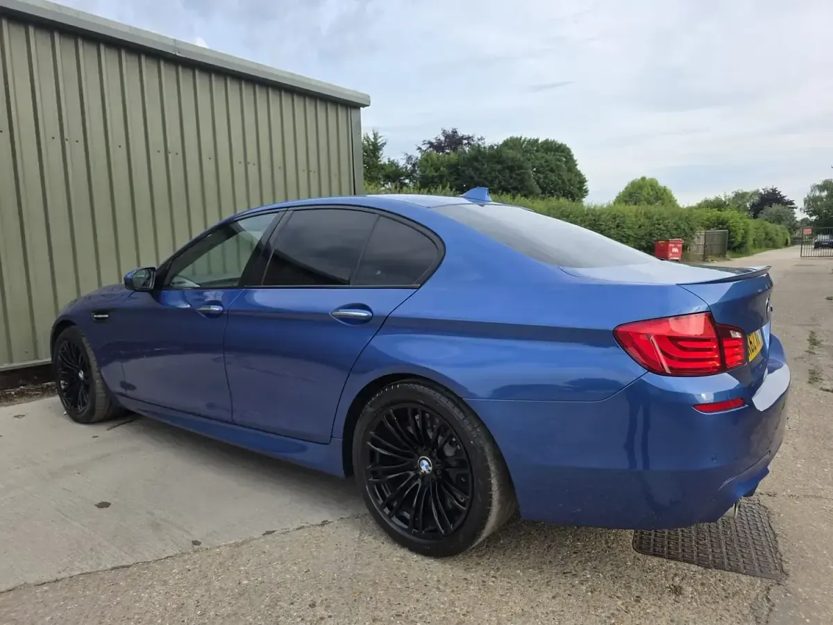 Used BMW M5 Comfort Edition 560 HP (411 kW) 2012 Blue Sedan