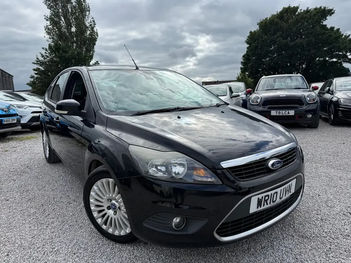 Used Ford Focus Titanium 110 HP (80 kW) 2010 Black Hatchback