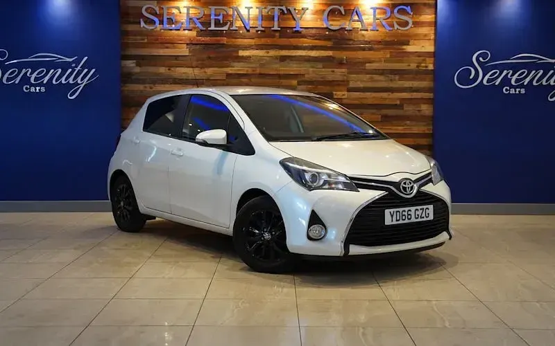 Used Toyota Yaris 99 HP (72 kW) 2016 Hatchback