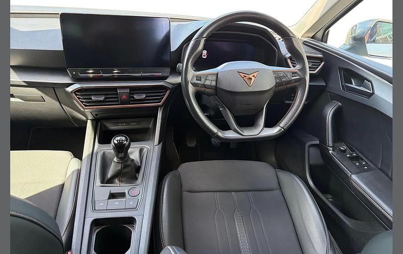 Used Cupra Leon 150 HP (110 kW) 2023 White Hatchback