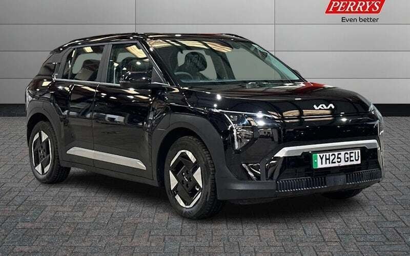 New 2025 Kia EV3 Air SUV | £31,999 (Good price) - Image 1/4