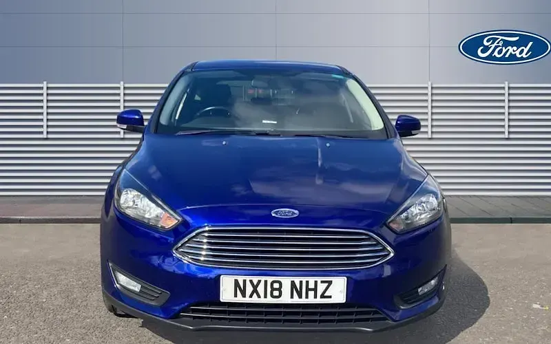 Used Ford Focus Zetec 125 HP (91 kW) 2017 Blue Hatchback