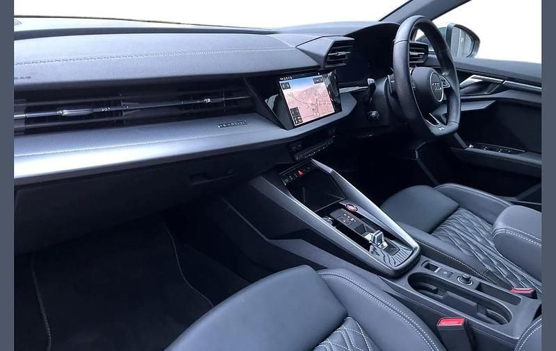 Used Audi S3 Sportback Comfort 310 HP (228 kW) 2022 Yellow Hatchback