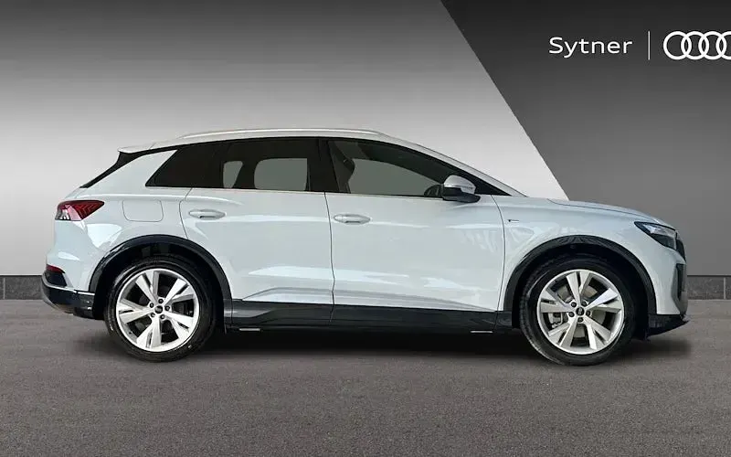 New Audi Q4 e-tron S-Line 150 kW (204 HP) 2026 SUV