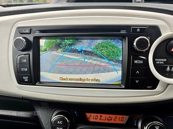 Used Toyota Yaris Trend 2013 White Hatchback