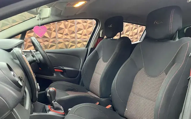 Used Renault Clio 200 HP (147 kW) 2014 Black Hatchback