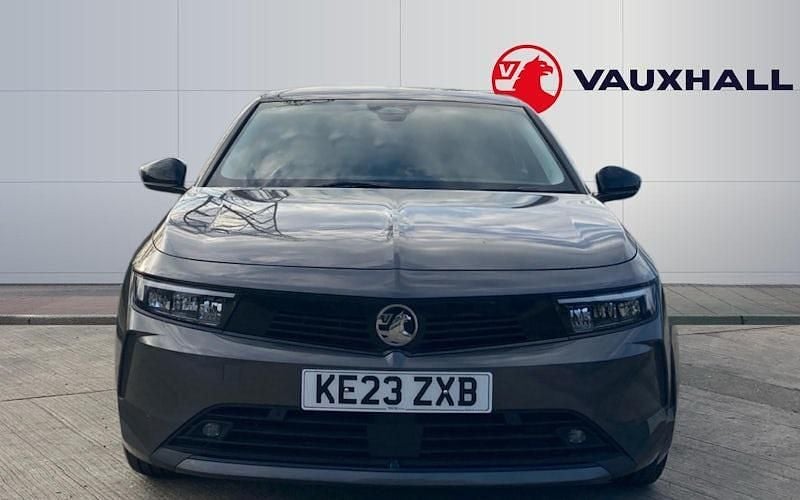 Used Vauxhall Astra Design Edition 131 HP (96 kW) 2025 Estate