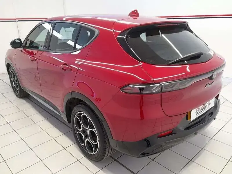 Used Alfa Romeo Tonale Ti 160 HP (117 kW) 2022 Red SUV
