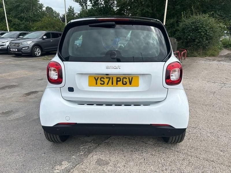 Used Smart ForTwo Electric Drive Premium 60 kW (82 HP) 2021 White Coupe
