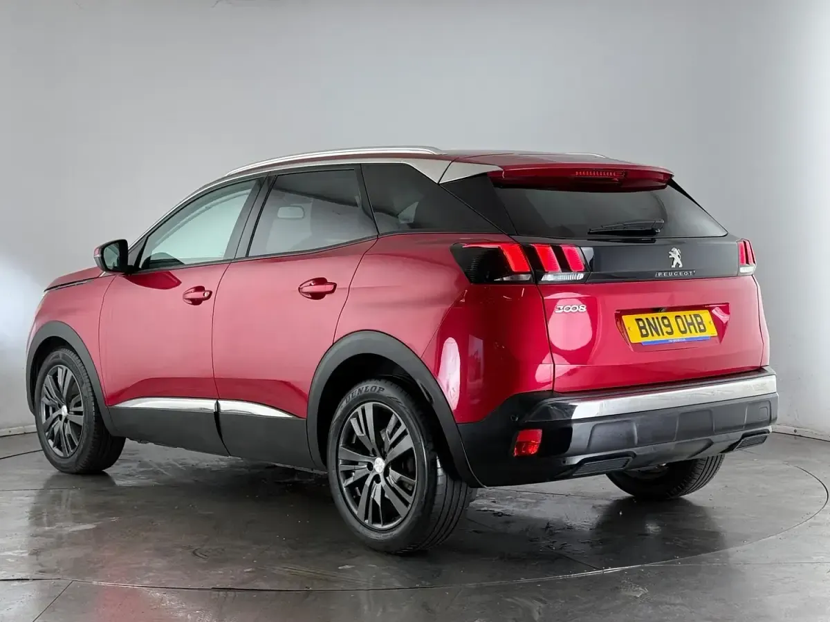 Used Peugeot 3008 Allure 2019 Red Hatchback
