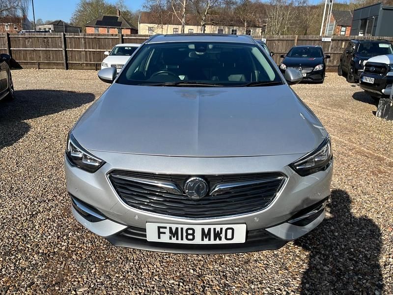Used Vauxhall Insignia Elite 170 HP (125 kW) 2018 Silver Estate