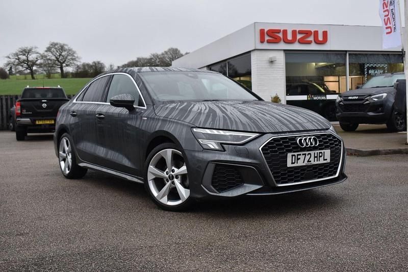 Begagnad Audi A3 S-Line 110 HK (80 kW) 2022 Grå Sedan