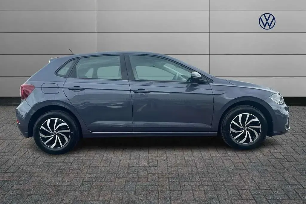 Used VW Polo Life 95 HP (69 kW) 2024 Grey Hatchback