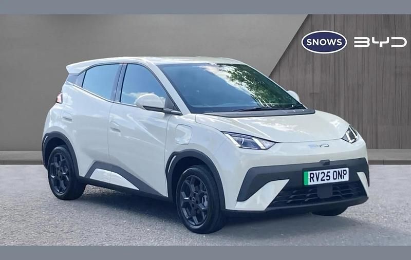 White Used 2025 BYD Dolphin Surf Boost Hatchback | £16,295 (Good price) - Image 1/4