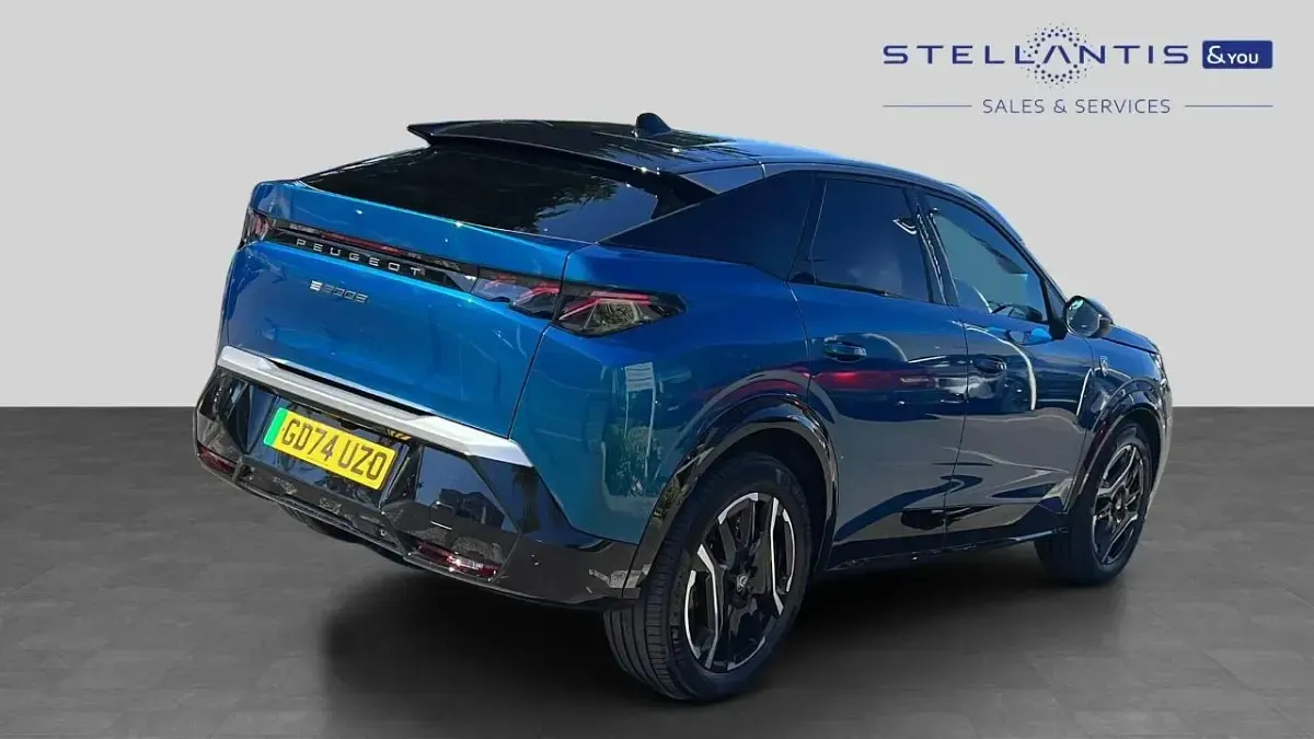 Used Peugeot e-3008 GT 152 kW (207 HP) 2025 Blue SUV