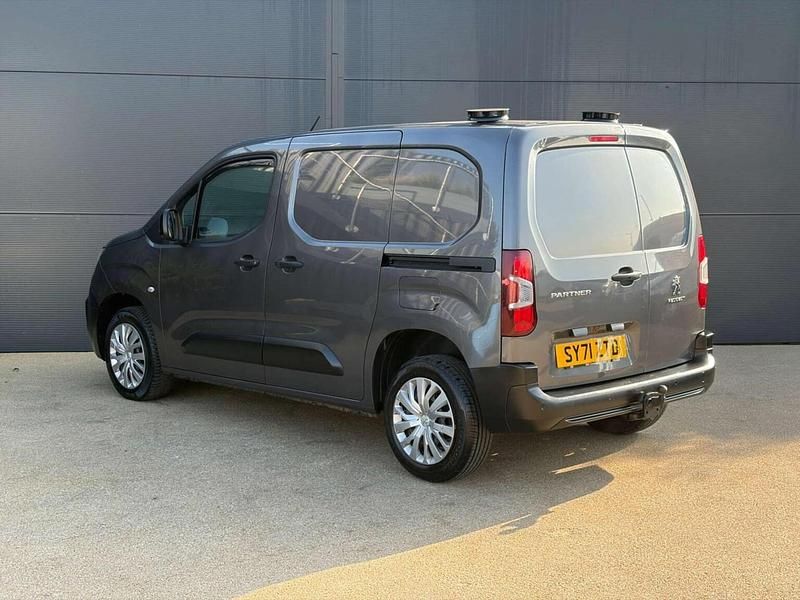 Used Peugeot Partner Premium 2022 Grey MPV