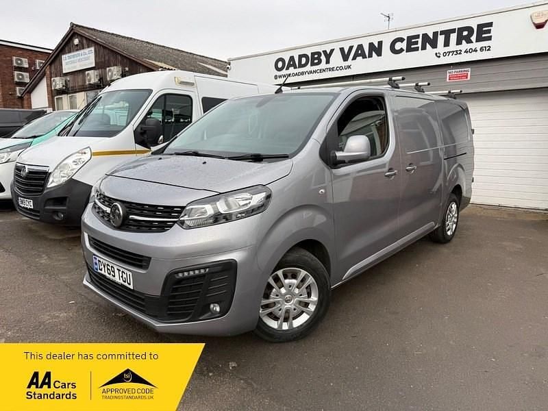 Used Vauxhall Vivaro Sportive 150 HP (110 kW) 2019 Grey MPV
