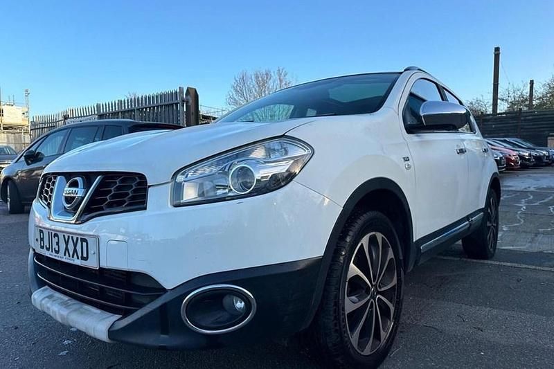 White Used 2013 Nissan Qashqai 360º SUV | £2,990 (Good price) - Image 1/1