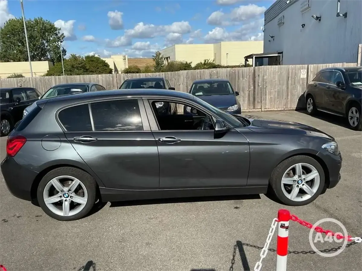 Used BMW 118 Sport Line 2019 Grey Hatchback