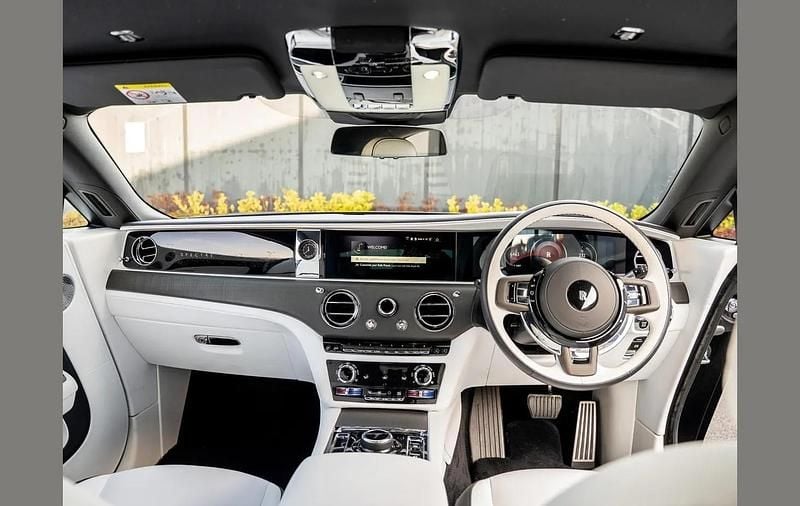 Used Rolls Royce Spectre 430 kW (585 HP) 2024 Black Coupe