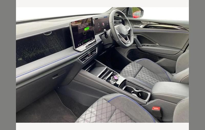 Used VW Tiguan R-line 150 HP (110 kW) 2025 Grey SUV