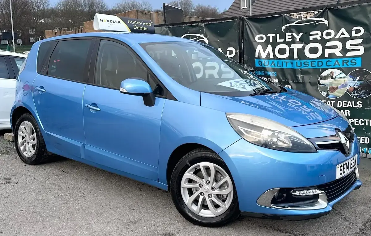 Used Renault Scénic III Dynamique 110 HP (80 kW) 2014 Blue MPV