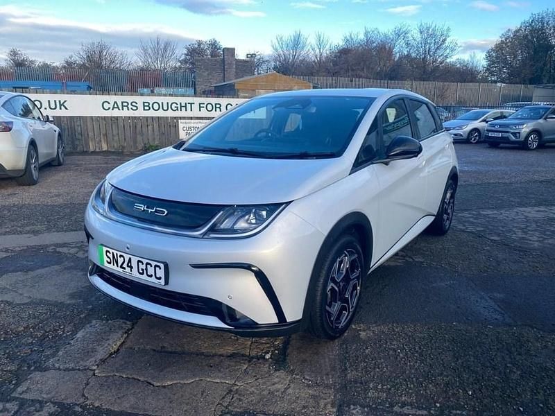 Used BYD Dolphin Comfort 150 kW (204 HP) 2024 White Hatchback