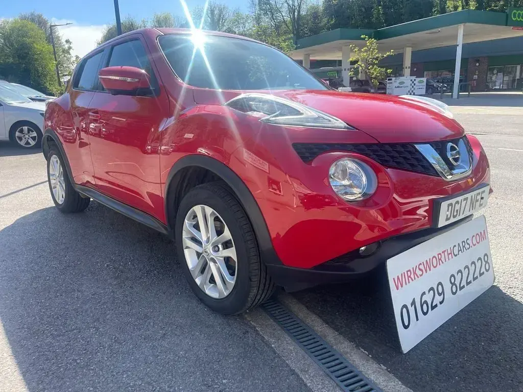 Used Nissan Juke N-Connecta 115 HP (84 kW) 2017 Red SUV