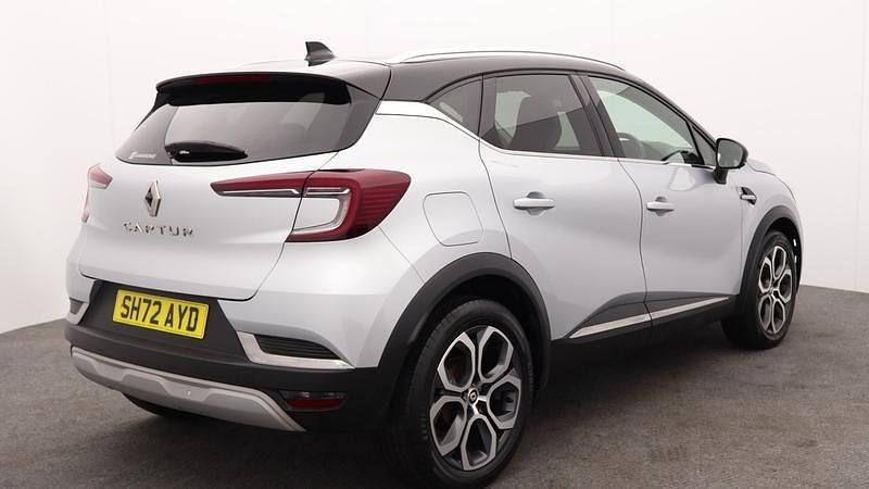 Used Renault Captur Techno 91 HP (66 kW) 2022 Grey/black SUV